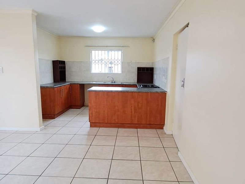 BRIDGEMEADE 3 BED 2 BATH HOUSE WITH SINGLE GARAGE FOR RENT - Photo 5