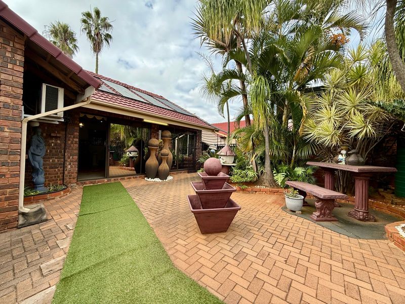 Spacious Family Home Designed for Effortless Entertaining - Photo 1