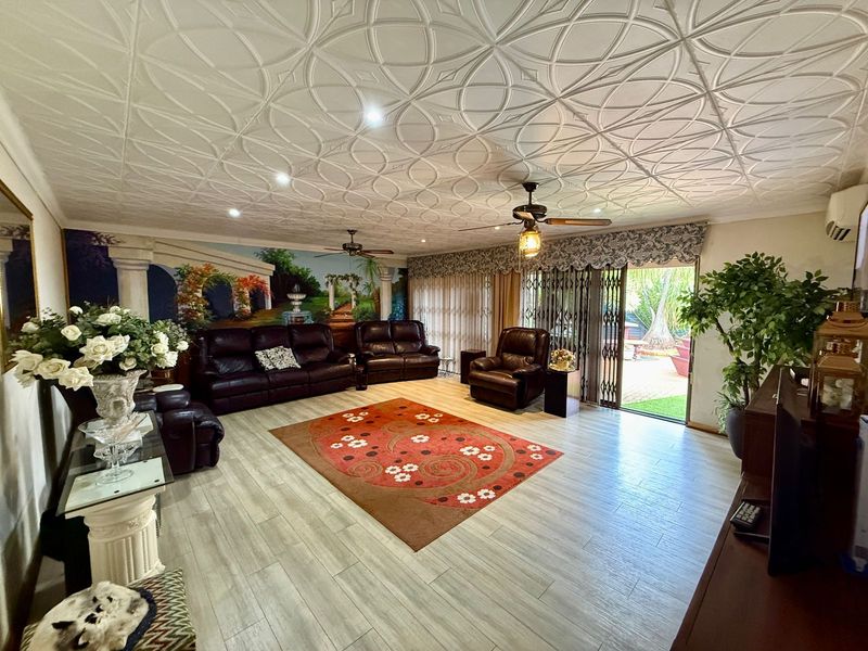 Spacious Family Home Designed for Effortless Entertaining - Photo 5