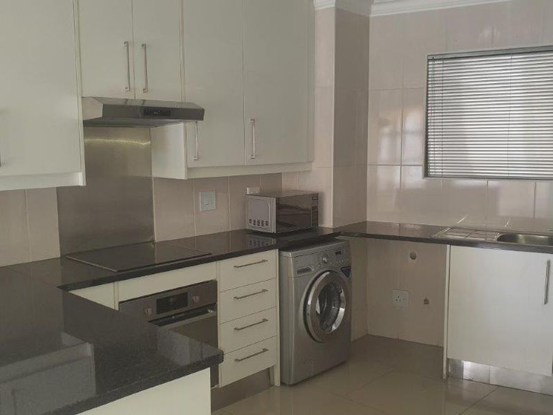 Secure 2 Bedroom Apartment  in Nieuw Muckleneuk / Brooklyn - Photo 5