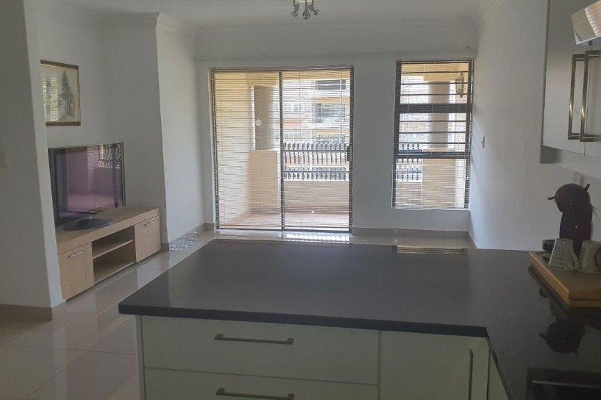 Secure 2 Bedroom Apartment  in Nieuw Muckleneuk / Brooklyn - Photo 3