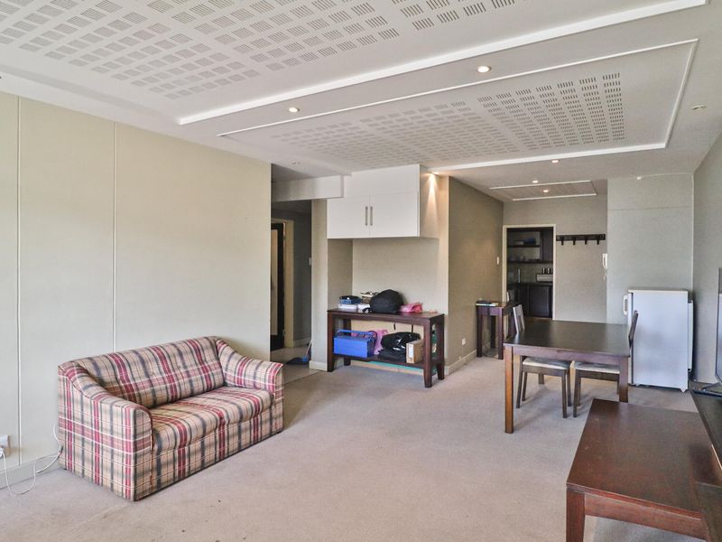 HUMEWOOD FURNISHED 2 BED 1.5 BATH APARTMENT WITH SECURE PARKING FOR RENT - Photo 5