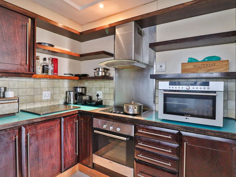 HUMEWOOD FURNISHED 2 BED 1.5 BATH APARTMENT WITH SECURE PARKING FOR RENT - Photo 2