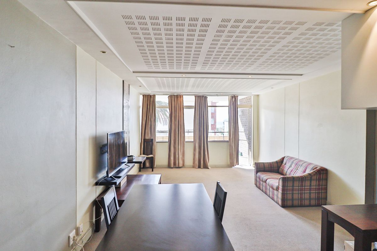 HUMEWOOD FURNISHED 2 BED 1.5 BATH APARTMENT WITH SECURE PARKING FOR RENT - Photo 4