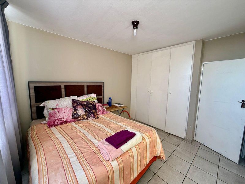 Secure & Convenient Fifth-Floor Apartment in Pretoria North - Photo 9