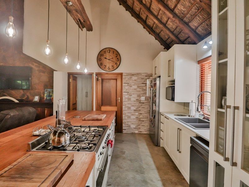 Stunning home in Lakeland - Photo 6