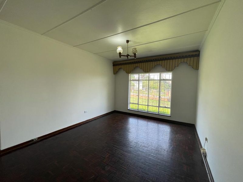 3 Bedroom House in Darnall - Photo 8