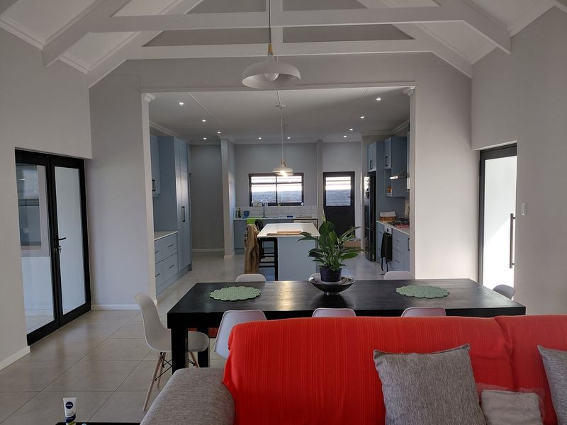 Popular Gated Complex - Photo 7