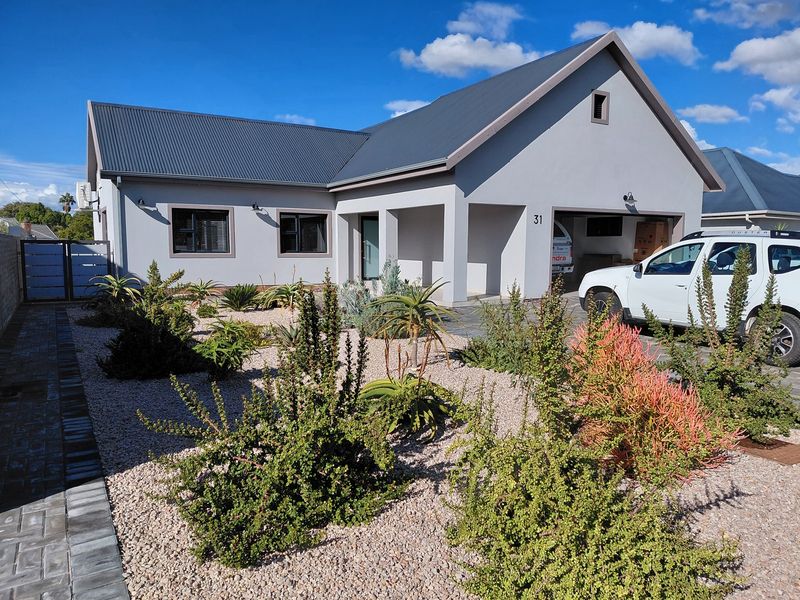 Popular Gated Complex - Photo 1