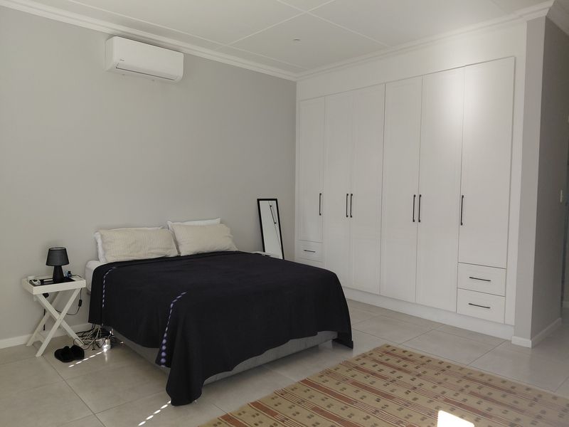 Popular Gated Complex - Photo 10