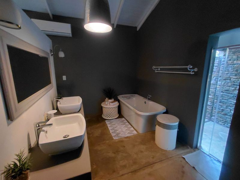 FOR SALE: - Unique Bushveld Retreat - Photo 5