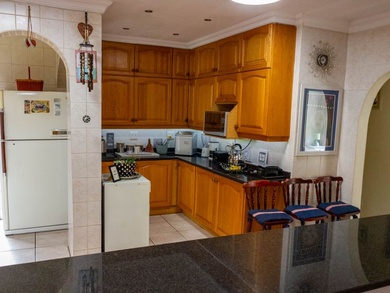 Spacious 3 bed house for sale in Dorandia, Pretoria - perfect for a growing family. - Photo 10