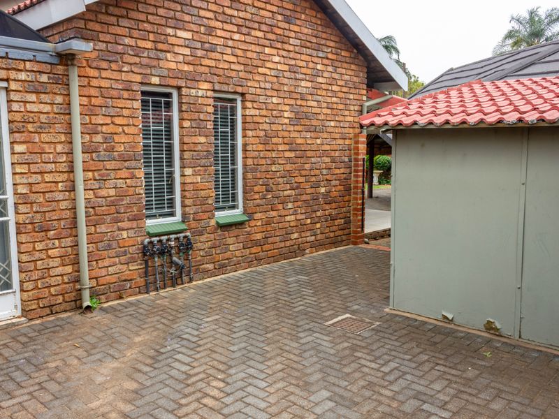 Spacious 3 bed house for sale in Dorandia, Pretoria - perfect for a growing family. - Photo 8