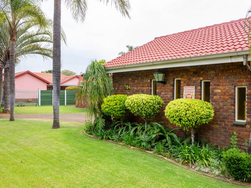 Spacious 3 bed house for sale in Dorandia, Pretoria - perfect for a growing family. - Photo 4