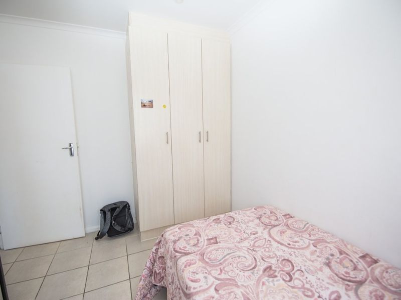 SALISBURY PARK 3 BED 2 BATH HOUSE WITH SINGLE GARAGE FOR RENT - Photo 8
