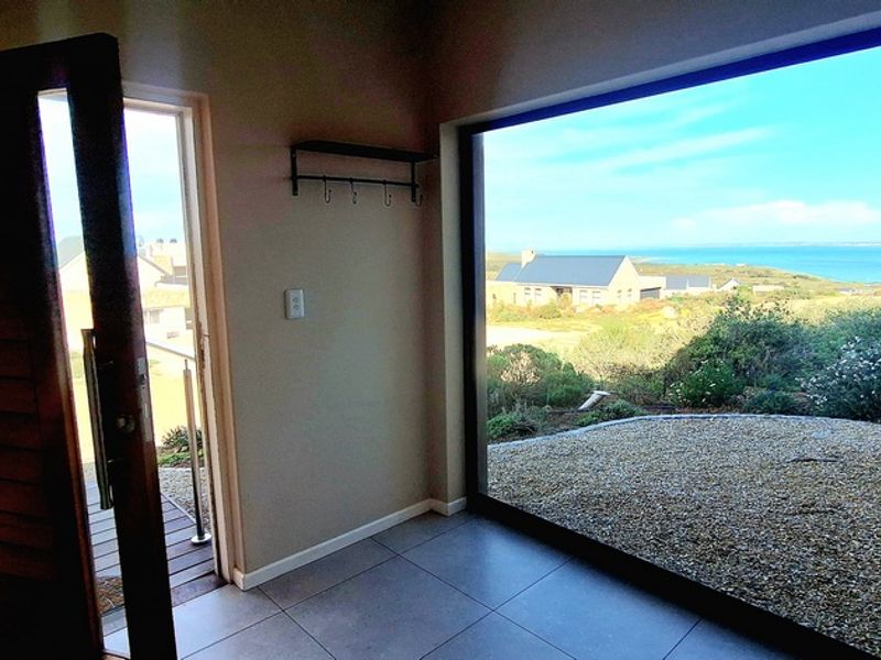 Spacious Nature Tranquil Home in Shark Bay, Langebaan - Photo 4