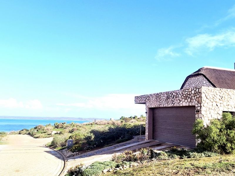 Spacious Nature Tranquil Home in Shark Bay, Langebaan - Photo 2
