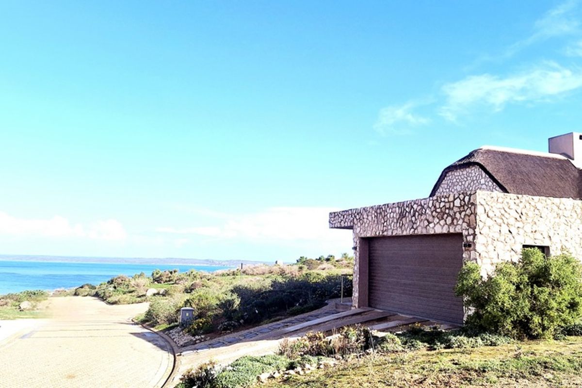 Spacious Nature Tranquil Home in Shark Bay, Langebaan - Photo 2