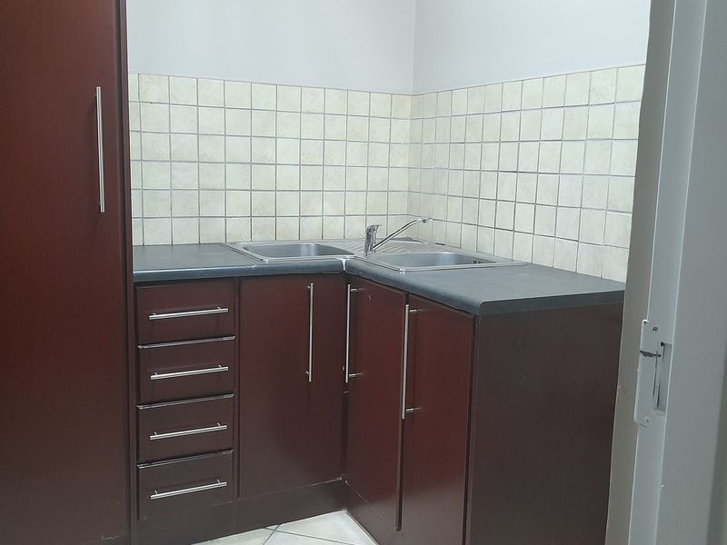 Dual Purpose Dream Home! - Photo 6