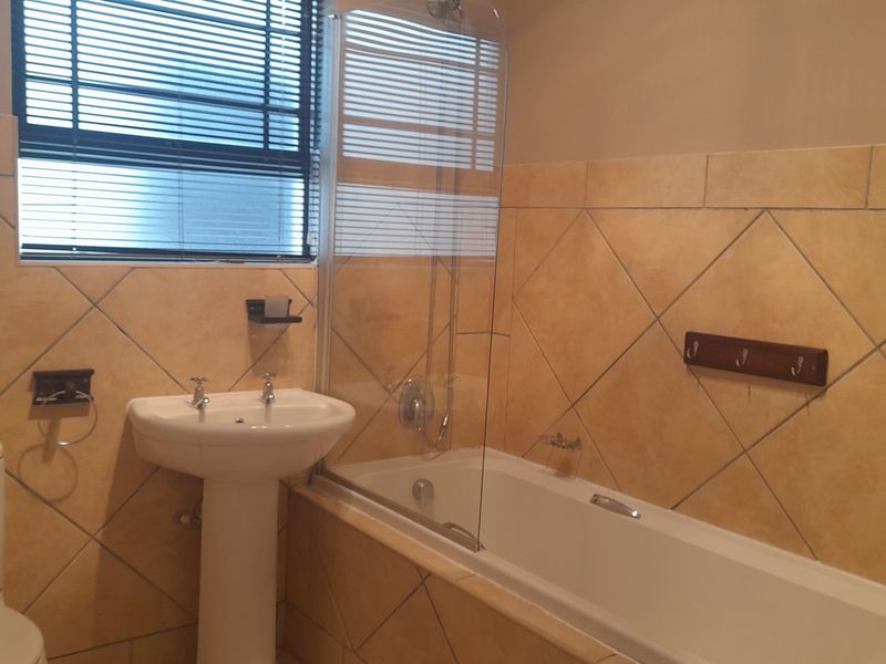 Dual Purpose Dream Home! - Photo 8