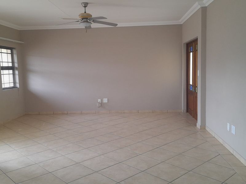 Dual Purpose Dream Home! - Photo 3