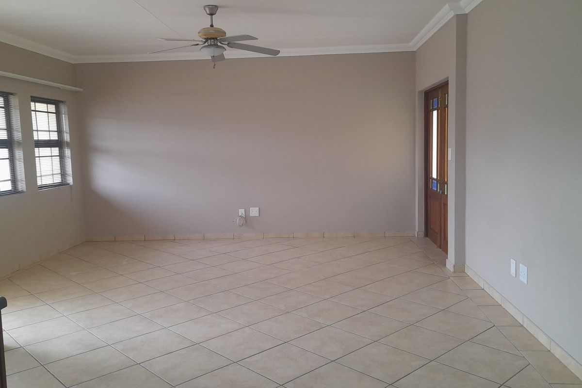 Dual Purpose Dream Home! - Photo 3