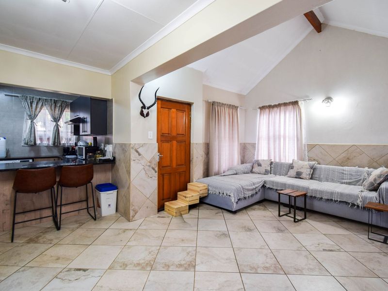 Charming 2-Bedroom Home in Secure Montana Estate - Photo 8