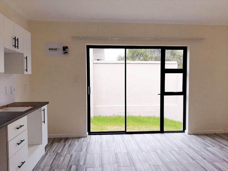 MOUNT PLEASANT 1 BED 1 BATH TOWNHOUSE FOR RENT - Photo 2