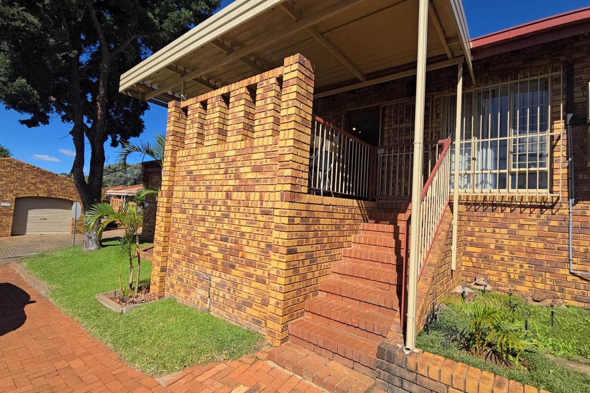 Renovated Retirement Unit with Scenic Views - Photo 2