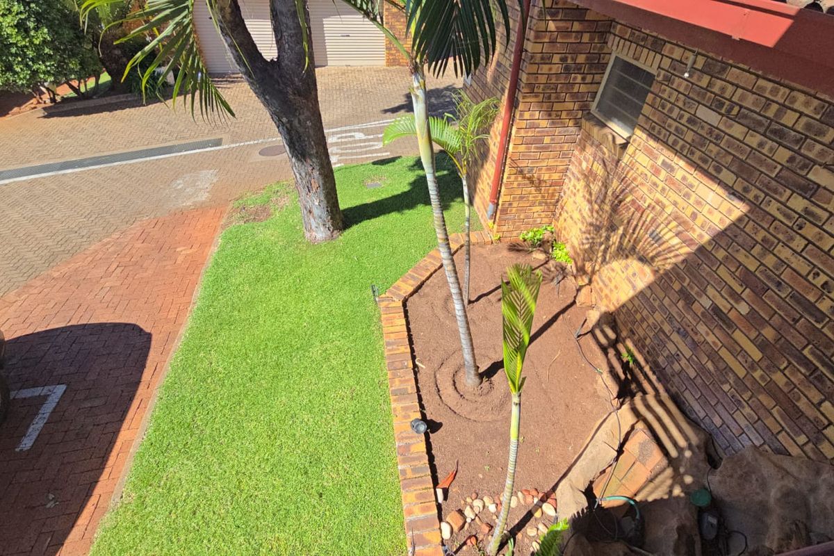 Renovated Retirement Unit with Scenic Views - Photo 5