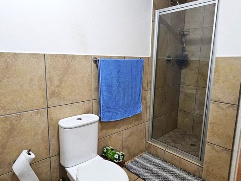 INVESTMENT DUPLEX IN LANGEBAAN - Photo 10