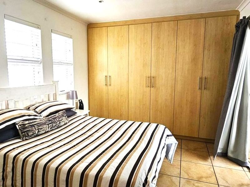 INVESTMENT DUPLEX IN LANGEBAAN - Photo 9