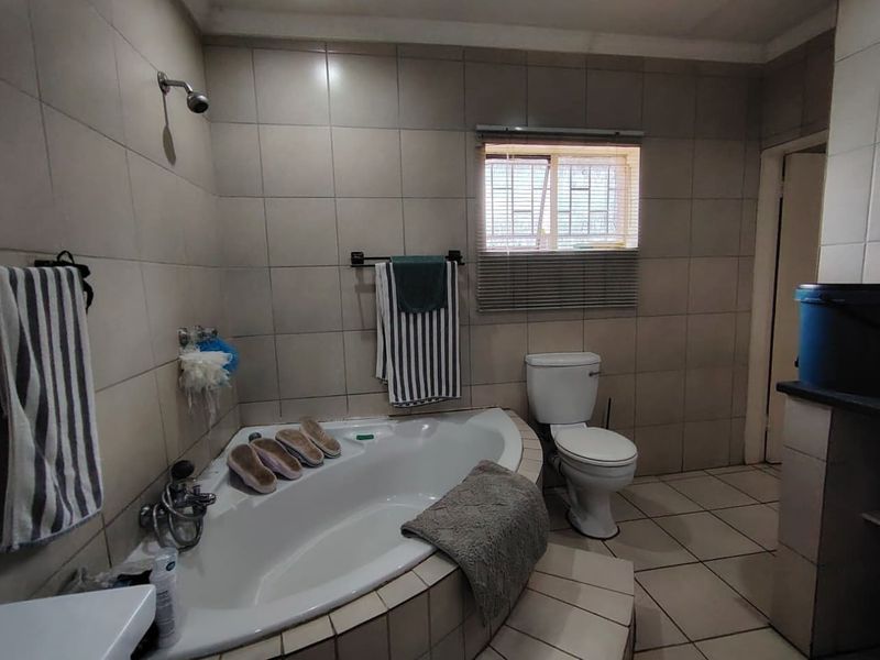 High-Yield Investment Opportunity in Karenpark - Photo 8