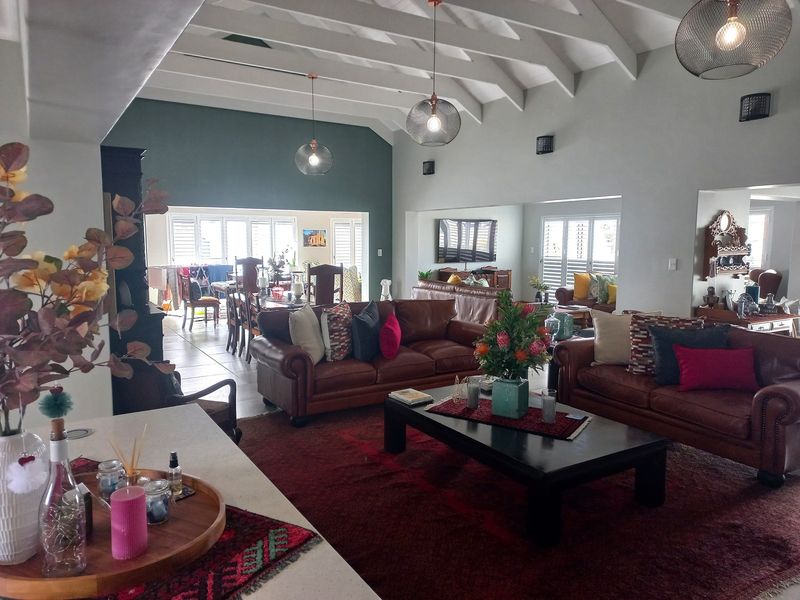 Exceptional House for Sale on Admiral Island - Photo 10