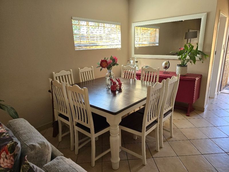Spacious Duplex with Private Garden in a Popular Complex - Photo 10