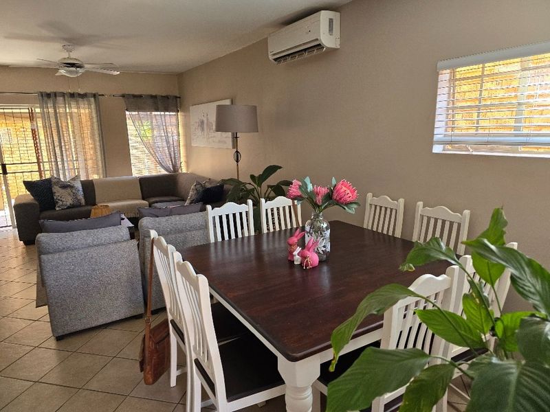 Spacious Duplex with Private Garden in a Popular Complex - Photo 8