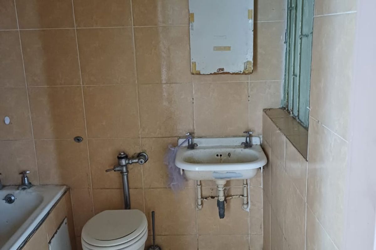 One bedroom - Bond Payment less than Renting! - Photo 5