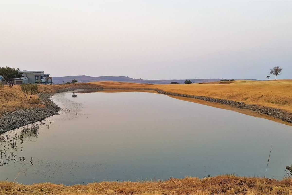 Prime fairway location overlooking the dam. - Photo 3
