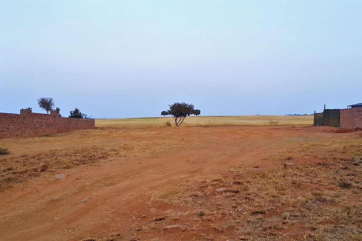 Prime fairway location overlooking the dam. - Photo 5