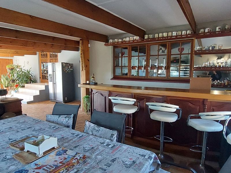 Six-Bedroom Home with Separate Two-Bedroom Cottage for Sale in Long Acres Country Estate, Langebaan - Photo 8