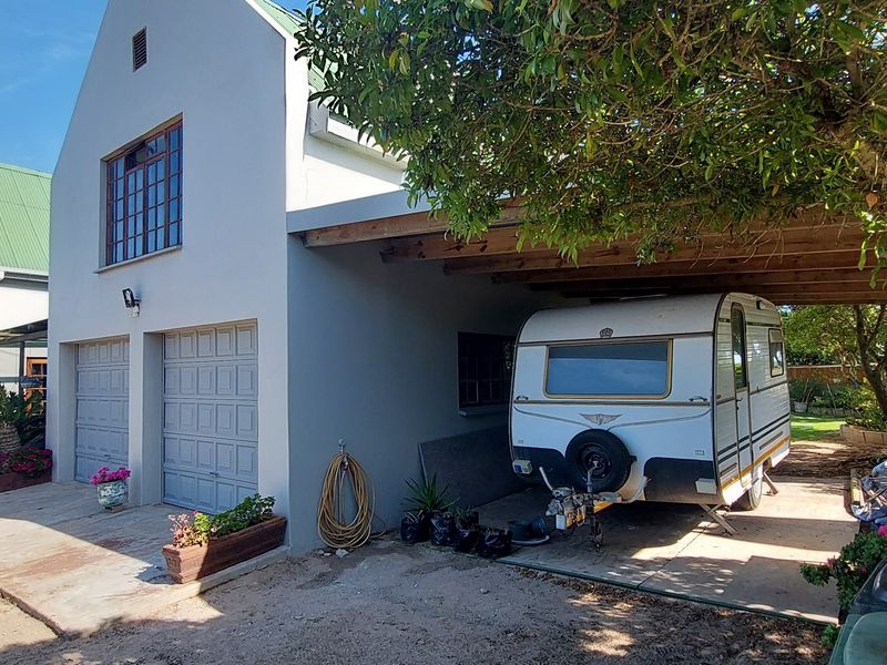 Six-Bedroom Home with Separate Two-Bedroom Cottage for Sale in Long Acres Country Estate, Langebaan - Photo 7