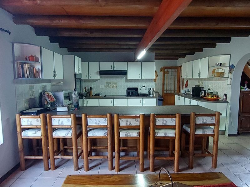 Six-Bedroom Home with Separate Two-Bedroom Cottage for Sale in Long Acres Country Estate, Langebaan - Photo 5