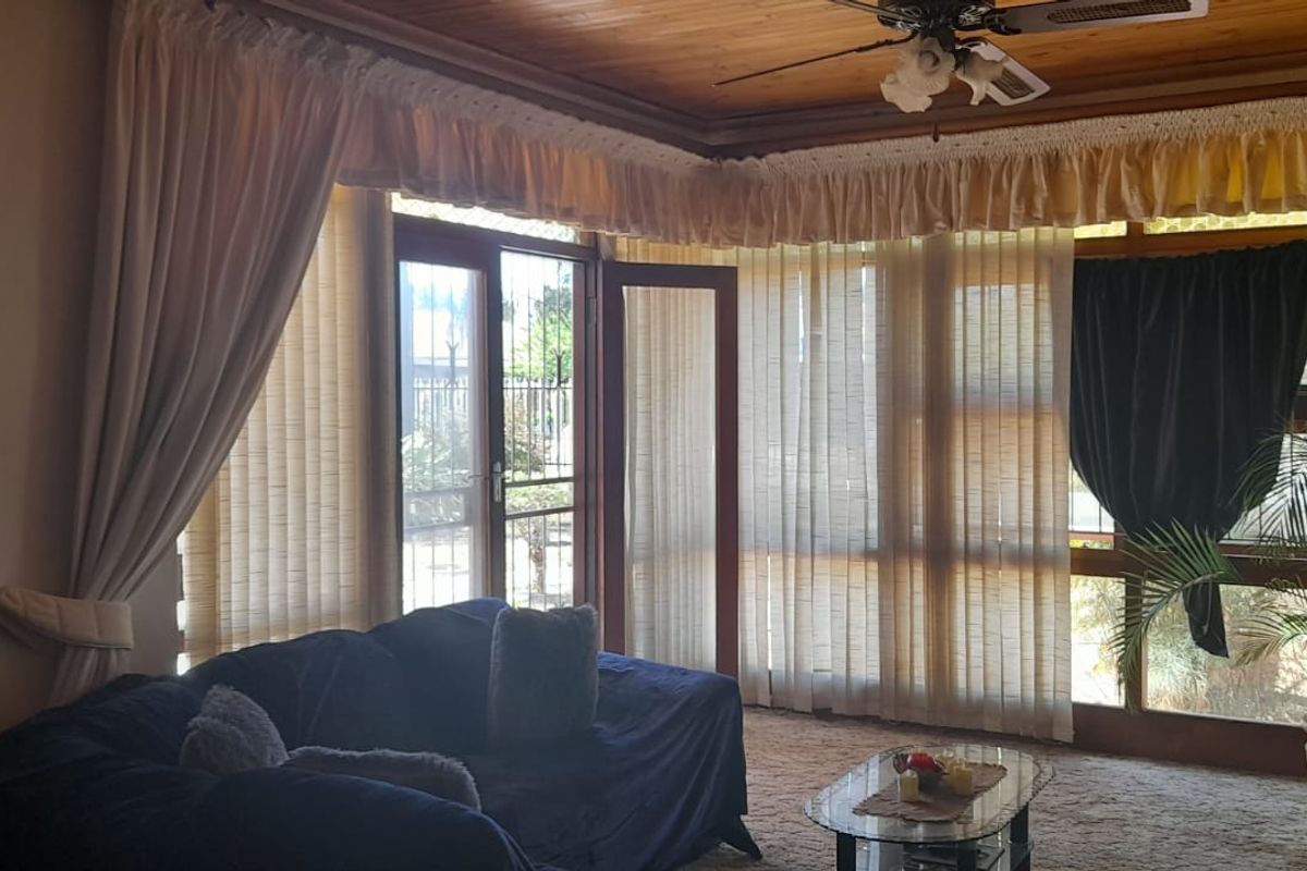 Four Bedroom Home for Sale In Wesbank, Oudtshoorn - Photo 3