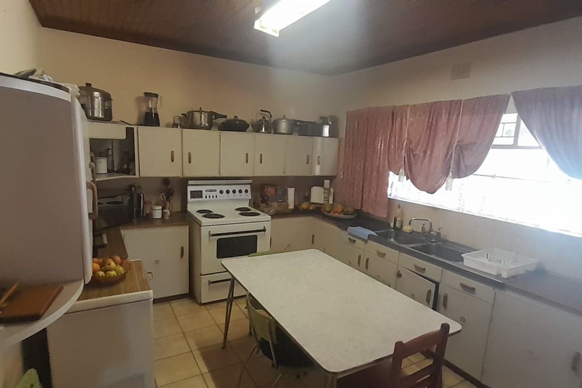 Four Bedroom Home for Sale In Wesbank, Oudtshoorn - Photo 4