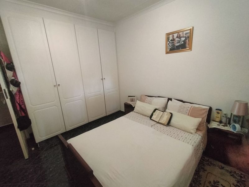 Introducing the Ideal Family Home with a 1 Bedroom Flat in Generaal de Wet Street, Pretoria North - Photo 8