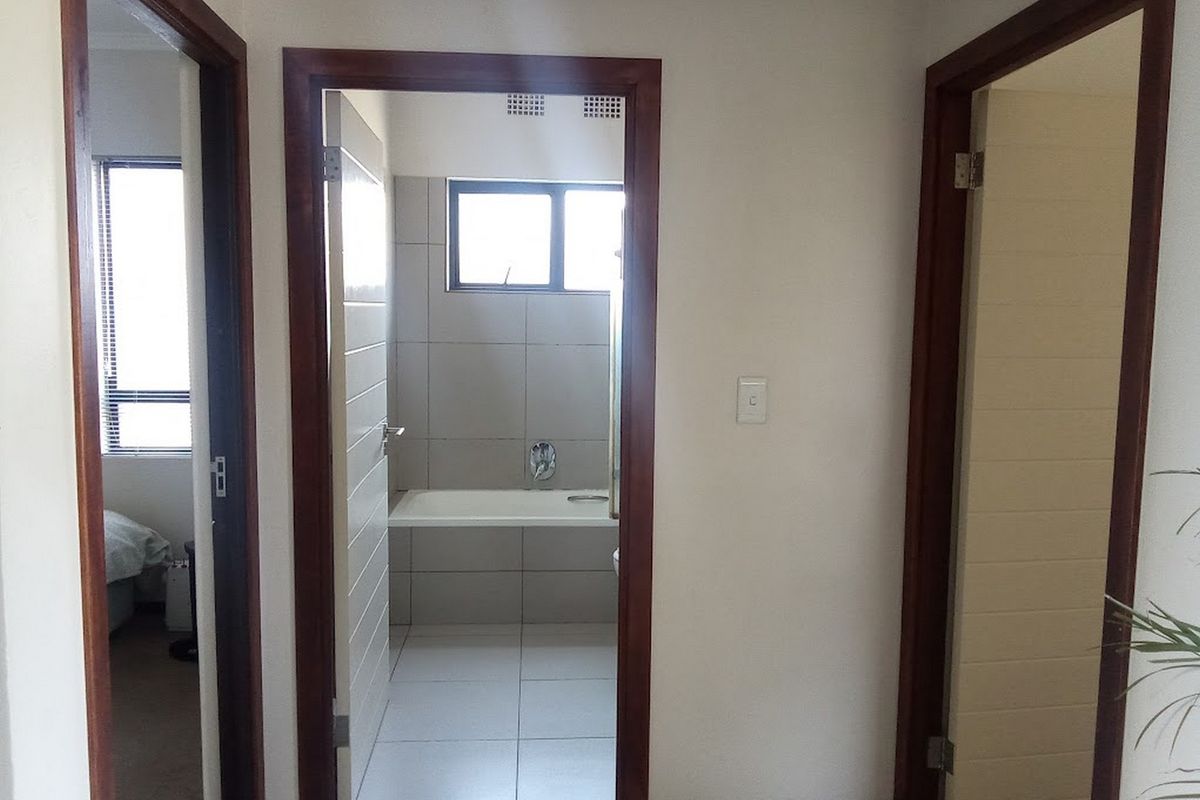 Lovely Two Bedroom Apartment For Sale in Jackals Creek Golf Estate - Photo 4