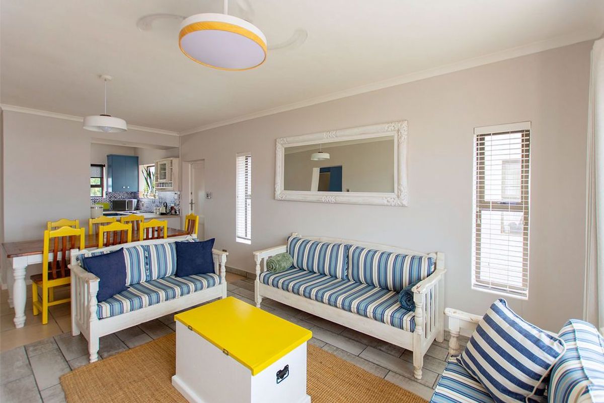 Modern Coastal Comfort at Helios Place - Photo 2