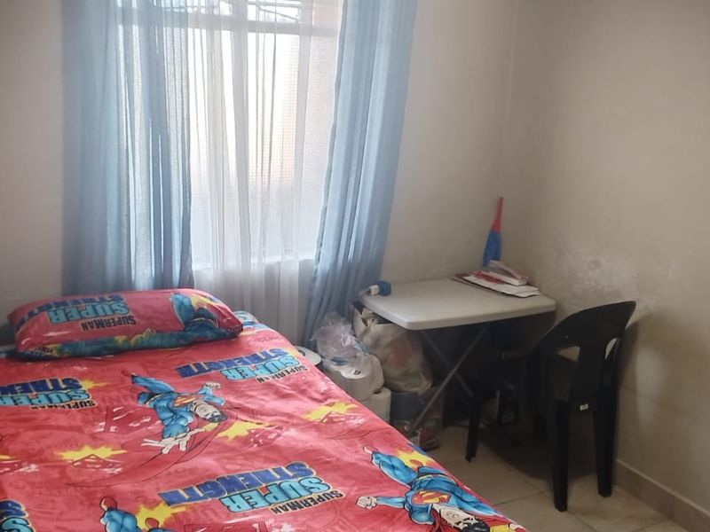 IMMACULATE TWO BEDROOM APARTMENT NOW AVAILABLE. - Photo 8