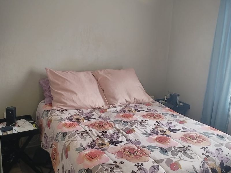 IMMACULATE TWO BEDROOM APARTMENT NOW AVAILABLE. - Photo 9