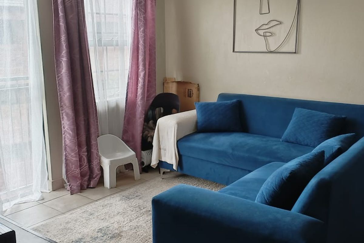 IMMACULATE TWO BEDROOM APARTMENT NOW AVAILABLE. - Photo 5